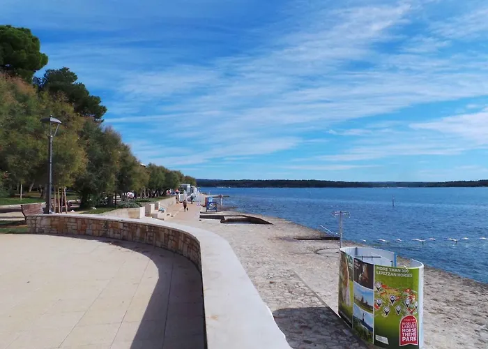 Апартаменты In - Zadar Riviera 7866 *
